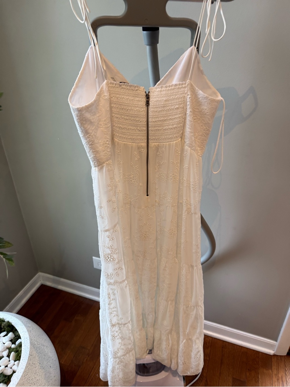 Alice and Olivia maxi dress - Picture 8 of 10